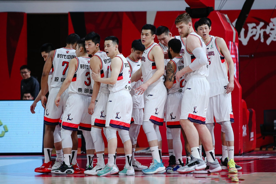 开云手机平台-关于风云突变广州队冲刺阶段外线爆发；德甲版图或变；压力陡增；团队化学反应显著的信息-开云手机平台