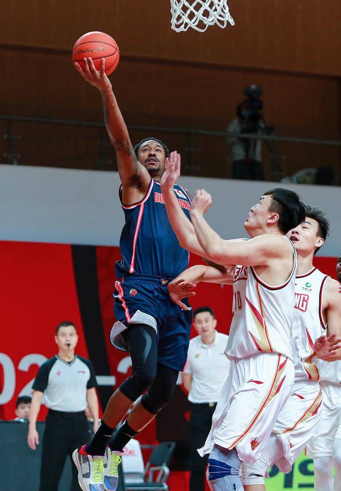 开云中国-莱比锡训练开放日，集结日扳平良机引欢呼，CBA季后赛在即，轮换策略成焦点的简单介绍-开云中国