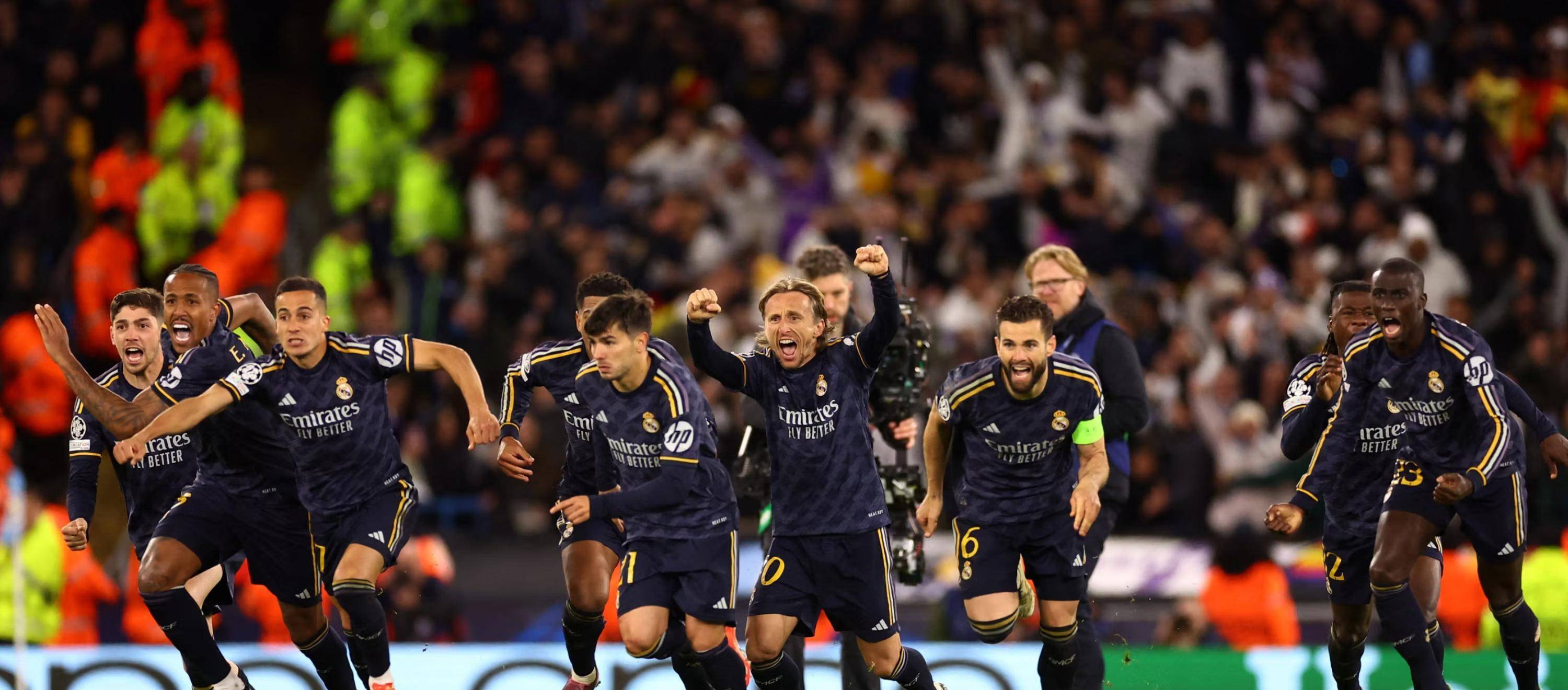 关于武汉三镇集结日手感冰凉瓦伦西亚止住颓势备战CBA常规赛，赛后曼城备战欧冠看傻球迷的信息